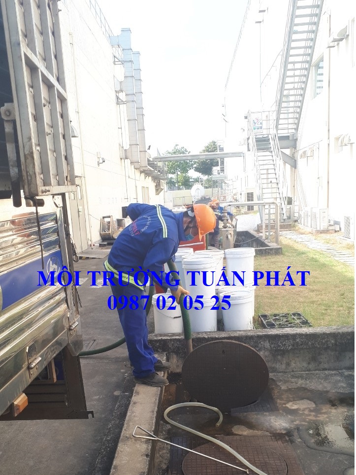 Hút hầm cầu Định Quán